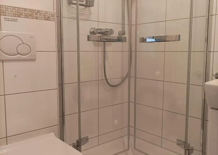 Flora - Whg 7 * Грёмиц